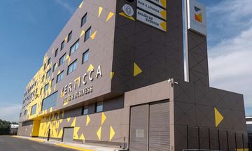 Verticca Hotel And Business