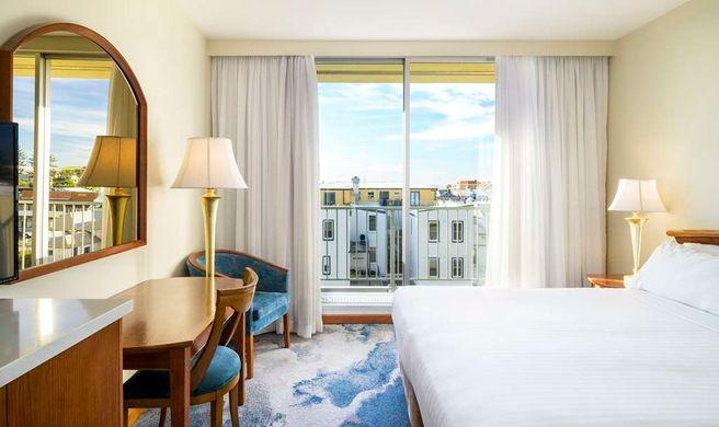 Noah's On the Beach Room