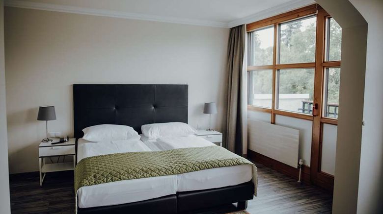 <b>Parkhotel Salzburg Room</b>. Images powered by <a href="https://iceportal.shijigroup.com/" title="IcePortal" target="_blank">IcePortal</a>.