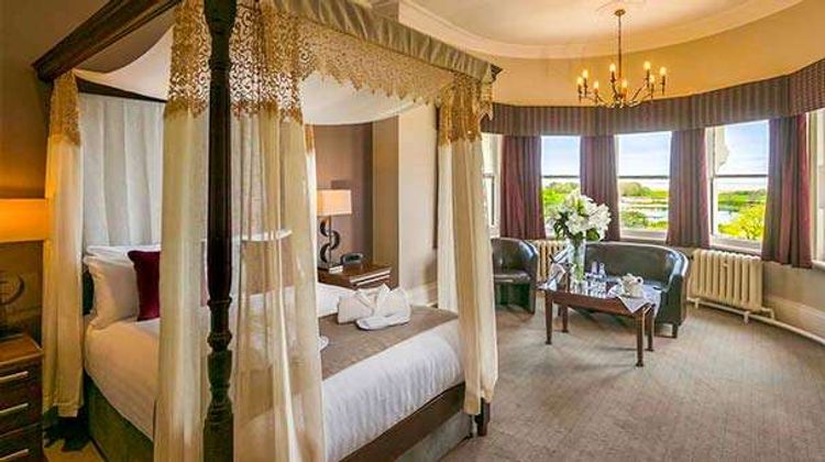 Royal Clifton Hotel & Spa Suite