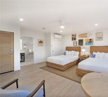 Laguna Surf Lodge by SCP Room