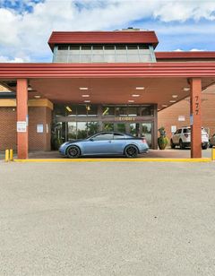 Seven Oaks Hotel Regina, SureStay Coll