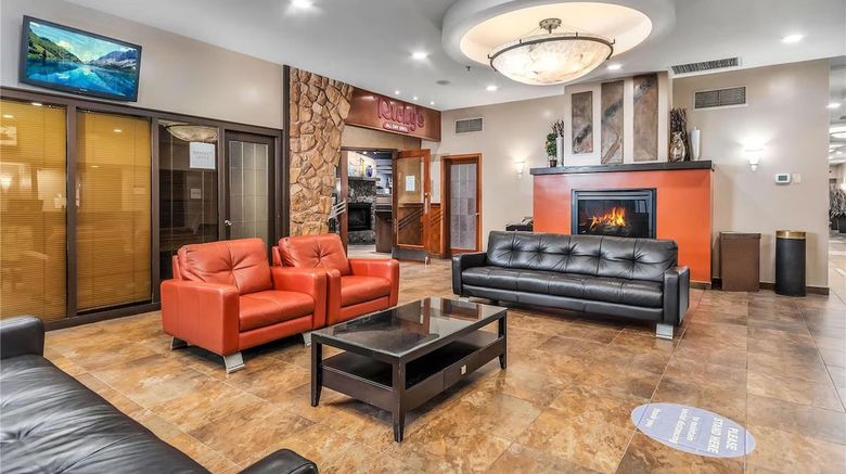 <b>Seven Oaks Hotel Regina, SureStay Lobby</b>. Images powered by <a href="https://iceportal.shijigroup.com/" title="IcePortal" target="_blank">IcePortal</a>.