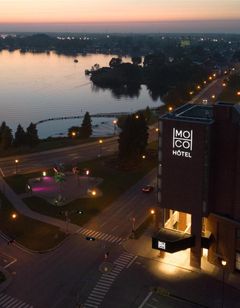 Moco Hotel