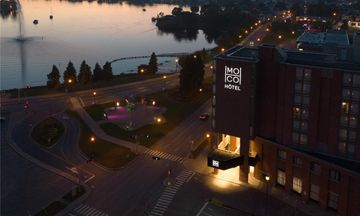 Moco Hotel
