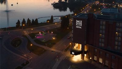 Moco Hotel