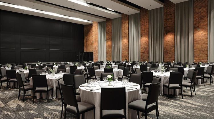 Moco Hotel Meeting