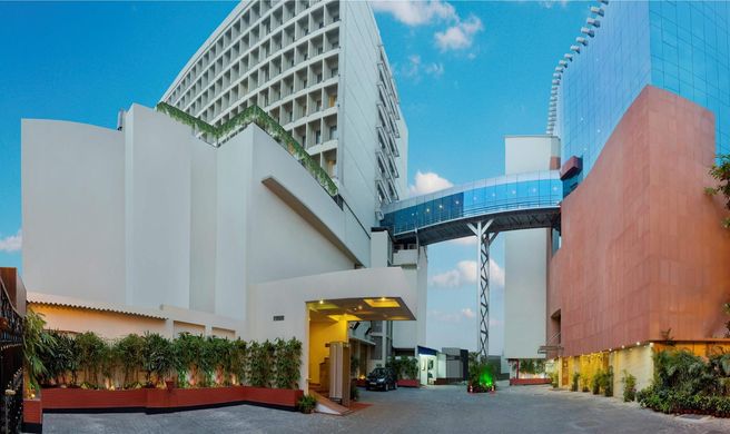 Peerless Hotel Kolkata Exterior