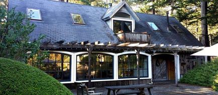 SCP Mendocino Inn and Farm Exterior