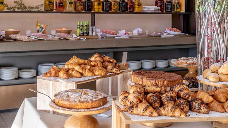 <b>Move Hotels Venezia Nord Restaurant</b>. Images powered by <a href="https://iceportal.shijigroup.com/" title="IcePortal" target="_blank">IcePortal</a>.