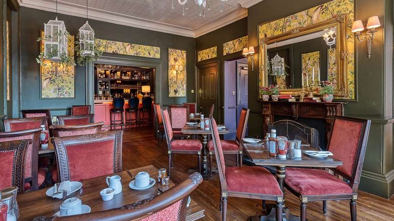 <b>Hotel Clementine, BW Premier Collection Restaurant</b>. Images powered by <a href="https://iceportal.shijigroup.com/" title="IcePortal" target="_blank">IcePortal</a>.