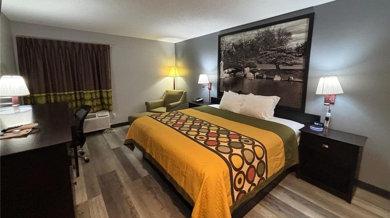 <b>Super 8 Chenoa Room</b>. Images powered by <a href="https://iceportal.shijigroup.com/" title="IcePortal" target="_blank">IcePortal</a>.