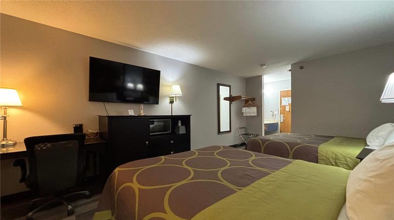 <b>Super 8 Chenoa Room</b>. Images powered by <a href="https://iceportal.shijigroup.com/" title="IcePortal" target="_blank">IcePortal</a>.