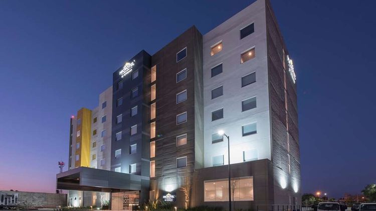 Microtel Inn & Suites Irapuato Exterior