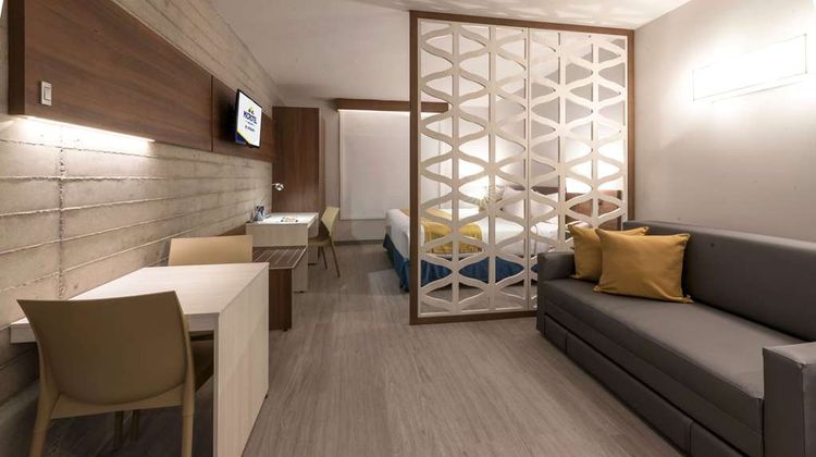 Microtel Inn & Suites Irapuato Suite