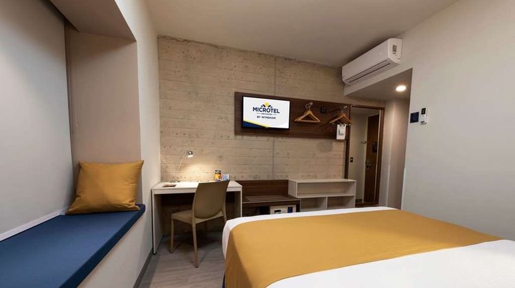 Microtel Inn & Suites Irapuato Room