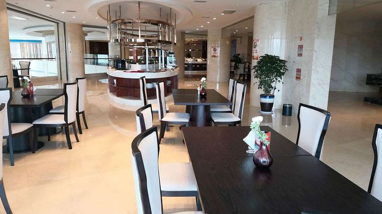 <b>Days Hotel & Suites by Wyndham Jiangsu Restaurant</b>. Images powered by <a href="https://iceportal.shijigroup.com/" title="IcePortal" target="_blank">IcePortal</a>.