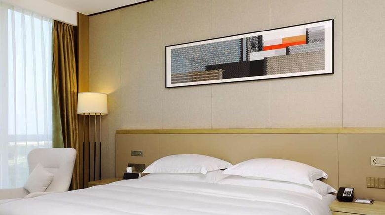 <b>Wyndham Pingtan Suite</b>. Images powered by <a href="https://iceportal.shijigroup.com/" title="IcePortal" target="_blank">IcePortal</a>.