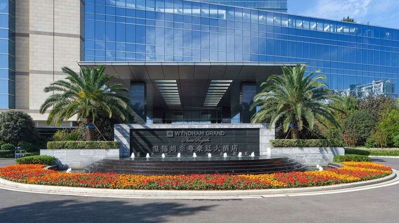 Wyndham Grand Plaza Royale Eve Exterior. Images powered by <a href="https://iceportal.shijigroup.com" target="_blank" rel="noopener">Ice Portal</a>.