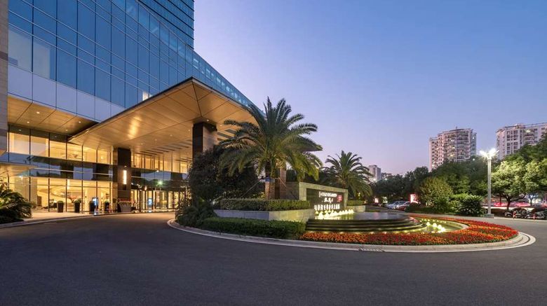 <b>Wyndham Grand Plaza Royale Eve Exterior</b>. Images powered by <a href="https://iceportal.shijigroup.com/" title="IcePortal" target="_blank">IcePortal</a>.