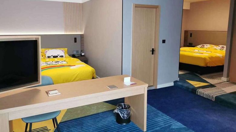 <b>Ramada Encore Qingdao Shinan Room</b>. Images powered by <a href="https://iceportal.shijigroup.com/" title="IcePortal" target="_blank">IcePortal</a>.