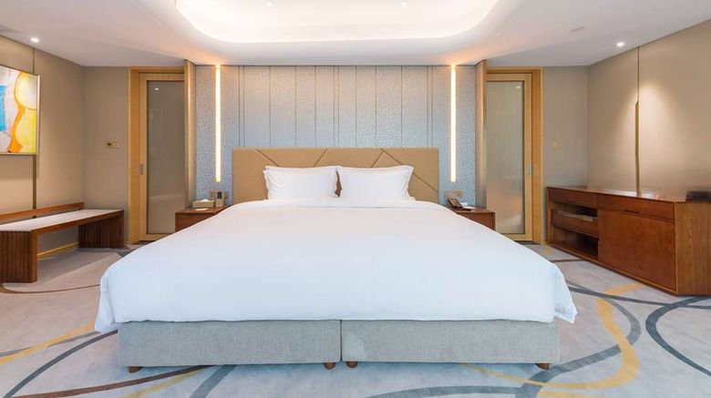 <b>Howard Johnson Leonora Plaza Shanghai Room</b>. Images powered by <a href="https://iceportal.shijigroup.com/" title="IcePortal" target="_blank">IcePortal</a>.