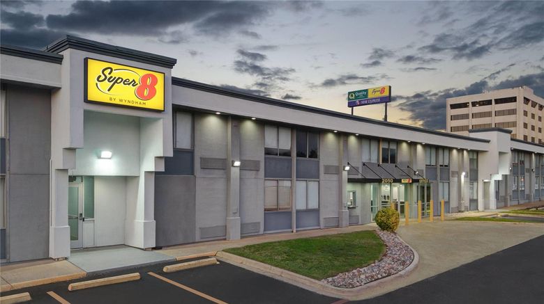 <b>Super 8 Ft Worth Entertainment District Exterior</b>. Images powered by <a href="https://iceportal.shijigroup.com/" title="IcePortal" target="_blank">IcePortal</a>.