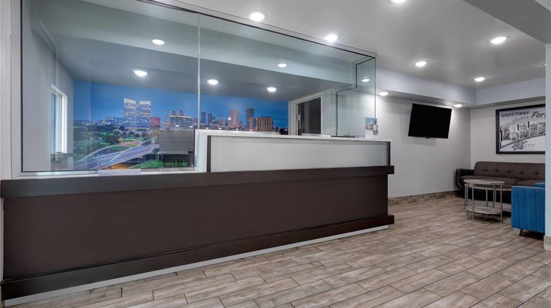 <b>Super 8 Ft Worth Entertainment District Lobby</b>. Images powered by <a href="https://iceportal.shijigroup.com/" title="IcePortal" target="_blank">IcePortal</a>.