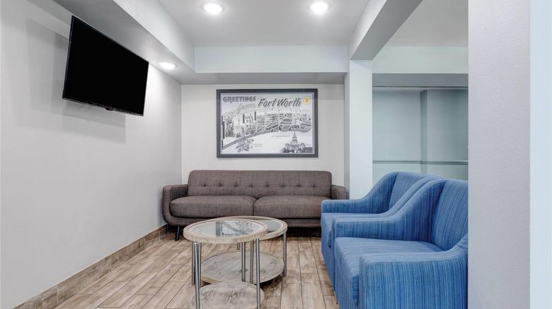 <b>Super 8 Ft Worth Entertainment District Lobby</b>. Images powered by <a href="https://iceportal.shijigroup.com/" title="IcePortal" target="_blank">IcePortal</a>.
