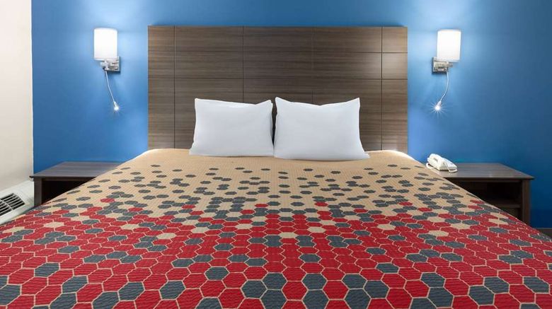 <b>Baymont by Wyndham Bay City Room</b>. Images powered by <a href="https://iceportal.shijigroup.com/" title="IcePortal" target="_blank">IcePortal</a>.