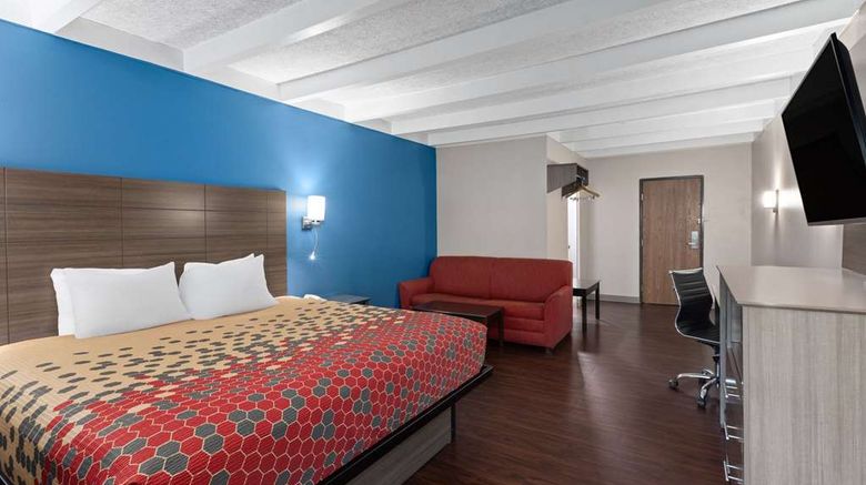<b>Baymont by Wyndham Bay City Room</b>. Images powered by <a href="https://iceportal.shijigroup.com/" title="IcePortal" target="_blank">IcePortal</a>.