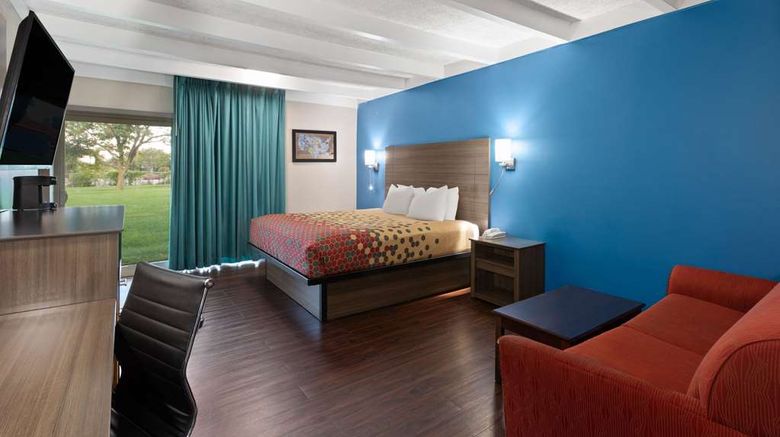 <b>Baymont by Wyndham Bay City Room</b>. Images powered by <a href="https://iceportal.shijigroup.com/" title="IcePortal" target="_blank">IcePortal</a>.