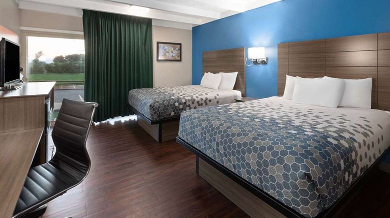 <b>Baymont by Wyndham Bay City Room</b>. Images powered by <a href="https://iceportal.shijigroup.com/" title="IcePortal" target="_blank">IcePortal</a>.
