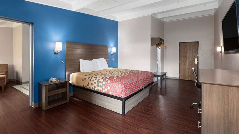 <b>Baymont by Wyndham Bay City Suite</b>. Images powered by <a href="https://iceportal.shijigroup.com/" title="IcePortal" target="_blank">IcePortal</a>.