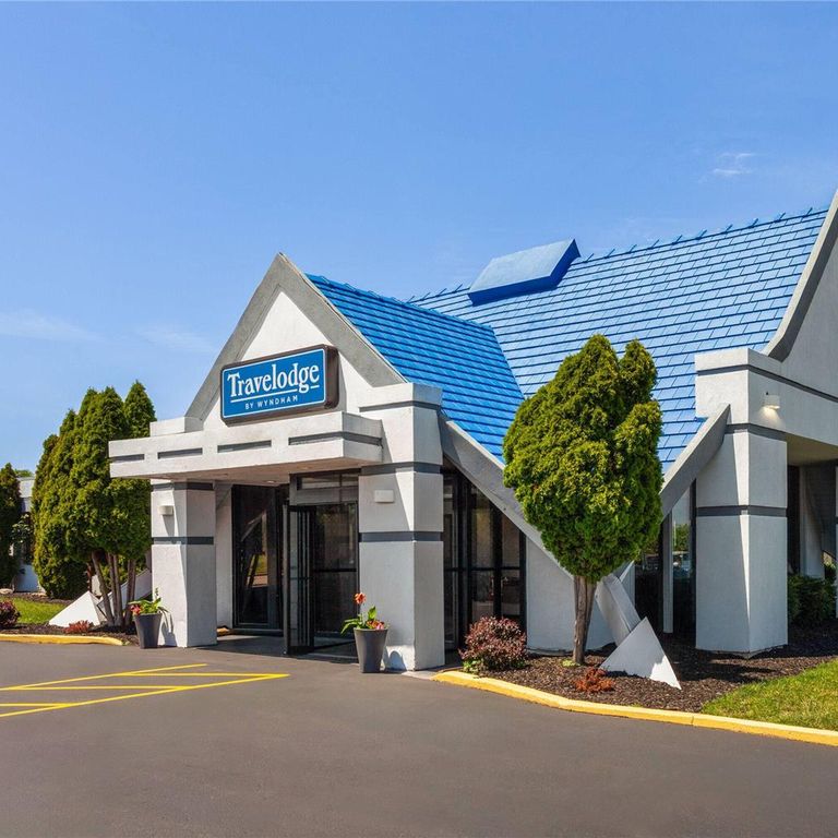 Travelodge by Wyndham Milwaukee