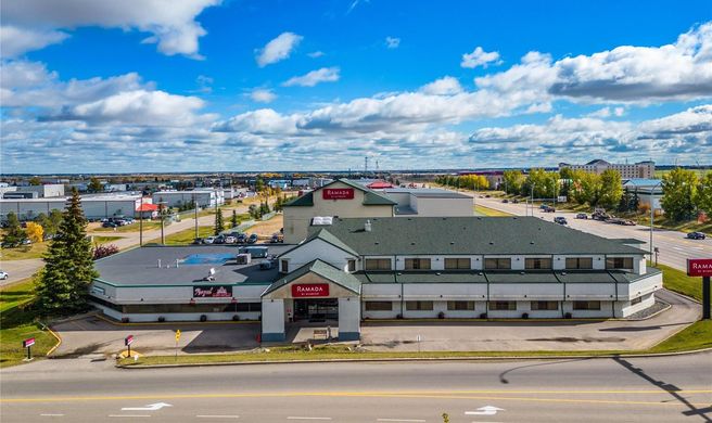 Ramada by Wyndham Nisku Exterior