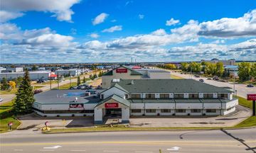 Ramada by Wyndham Nisku