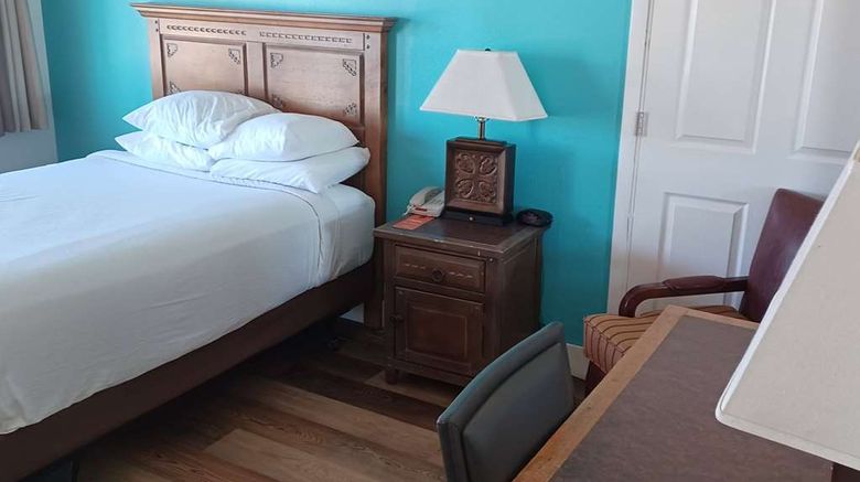 <b>Howard Johnson by Wyndham Springerville Room</b>. Images powered by <a href="https://iceportal.shijigroup.com/" title="IcePortal" target="_blank">IcePortal</a>.