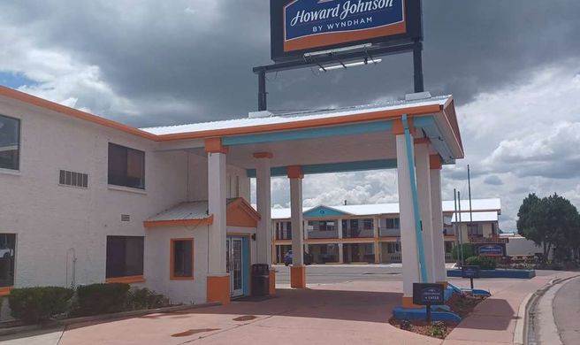 Howard Johnson by Wyndham Springerville Exterior