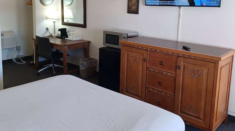 <b>Howard Johnson by Wyndham Springerville Room</b>. Images powered by <a href="https://iceportal.shijigroup.com/" title="IcePortal" target="_blank">IcePortal</a>.