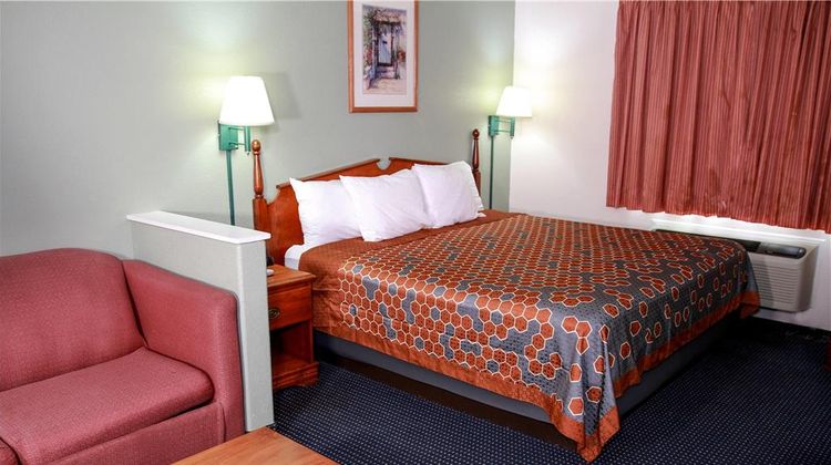 Travelodge by Wyndham Guymon Room