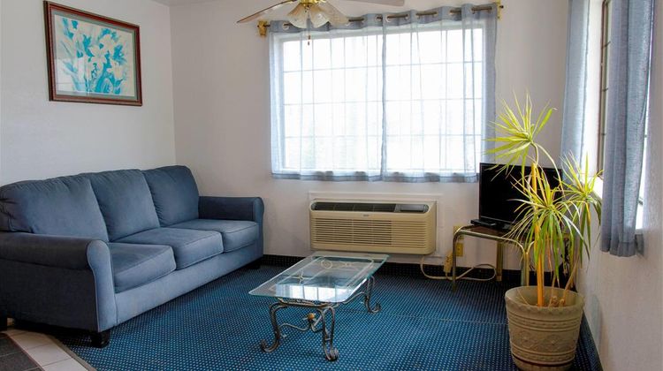 Travelodge by Wyndham Guymon Lobby