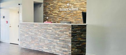 AmericInn by Wyndham Rawlins Lobby