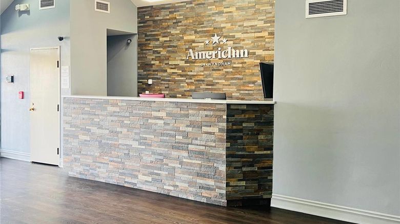 <b>AmericInn by Wyndham Rawlins Lobby</b>. Images powered by <a href="https://iceportal.shijigroup.com/" title="IcePortal" target="_blank">IcePortal</a>.