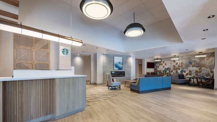 Hyatt Place Flagstaff Lobby