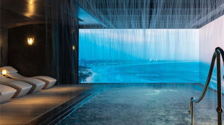 <b>SLS Barcelona Spa</b>. Images powered by <a href="https://iceportal.shijigroup.com/" title="IcePortal" target="_blank">IcePortal</a>.
