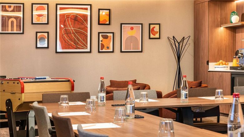 <b>Hotel Itineraires Meeting</b>. Images powered by <a href="https://iceportal.shijigroup.com/" title="IcePortal" target="_blank">IcePortal</a>.