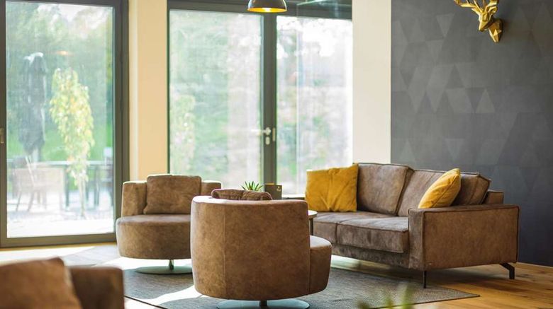 <b>Best Western Parkhotel Hagenberg Lobby</b>. Images powered by <a href="https://iceportal.shijigroup.com/" title="IcePortal" target="_blank">IcePortal</a>.