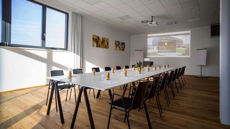<b>Best Western Parkhotel Hagenberg Meeting</b>. Images powered by <a href="https://iceportal.shijigroup.com/" title="IcePortal" target="_blank">IcePortal</a>.