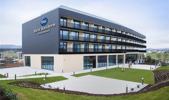 Best Western Parkhotel Hagenberg Exterior